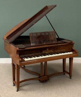 R. Gors & Kallmann Baby Grand Piano