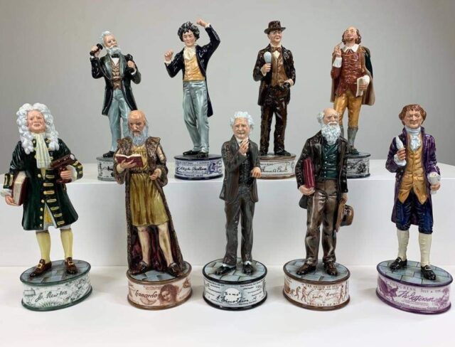 Royal Doulton 'Prestige Pioneer' figures Lot 137-147