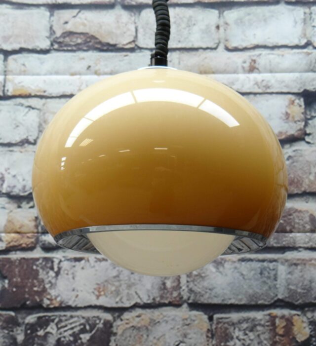 Studio 6G & Harvey Guzzini 'Bud Grande' lamps circa 1970 £120-180