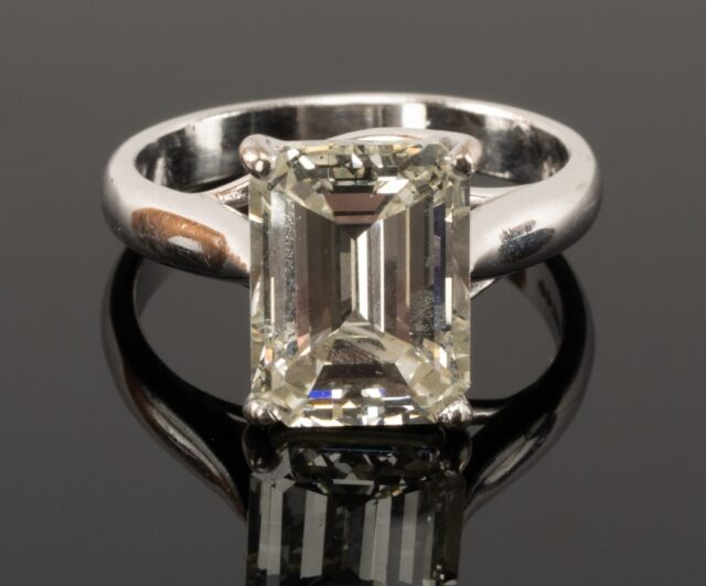 18CT White Gold Emerald Cut Diamond Ring